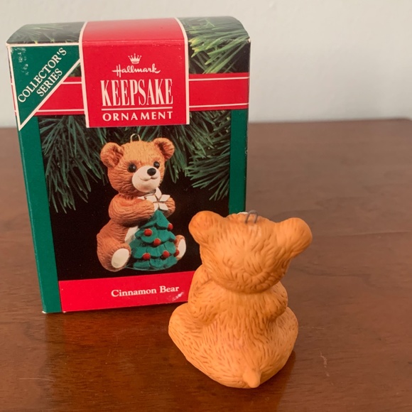 Hallmark Keepsake Ornament 1990 Cinnamon Bear #8 in Series - Picture 4 of 7
